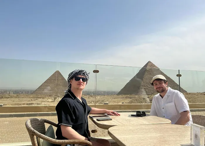Pyramids Crypt Hotel