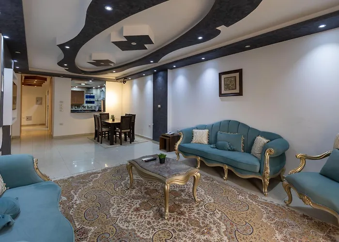 Pyramids Yard Hotel