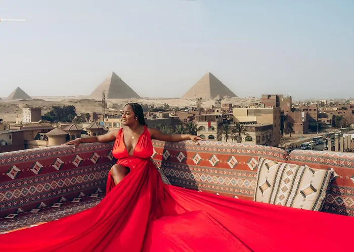 Solis Pyramids View Hotel