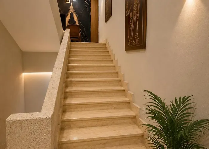 Royal Moses Pyramids View Hotel